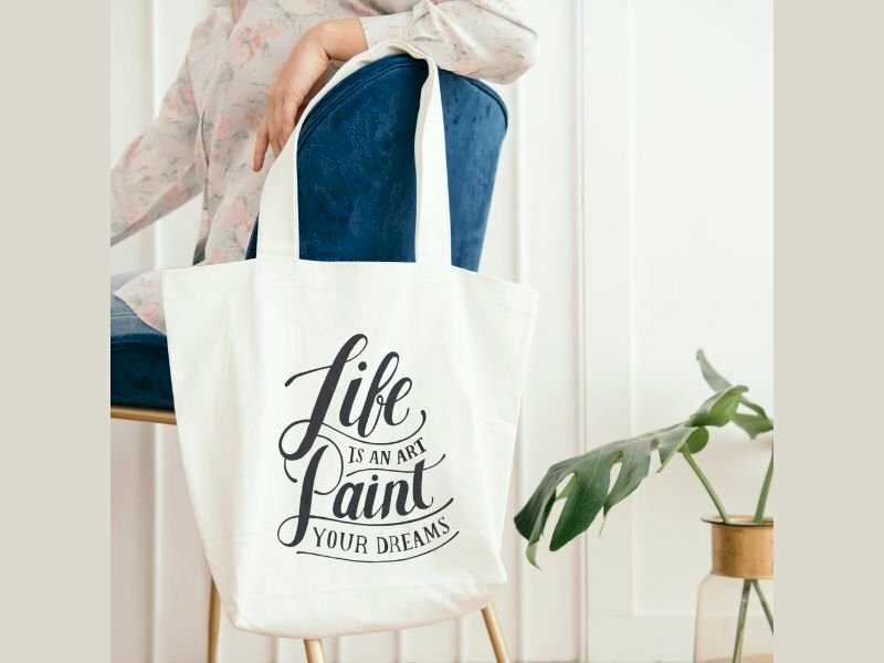 In chữ viết, câu trích dẫn, thông điệp lên túi tote