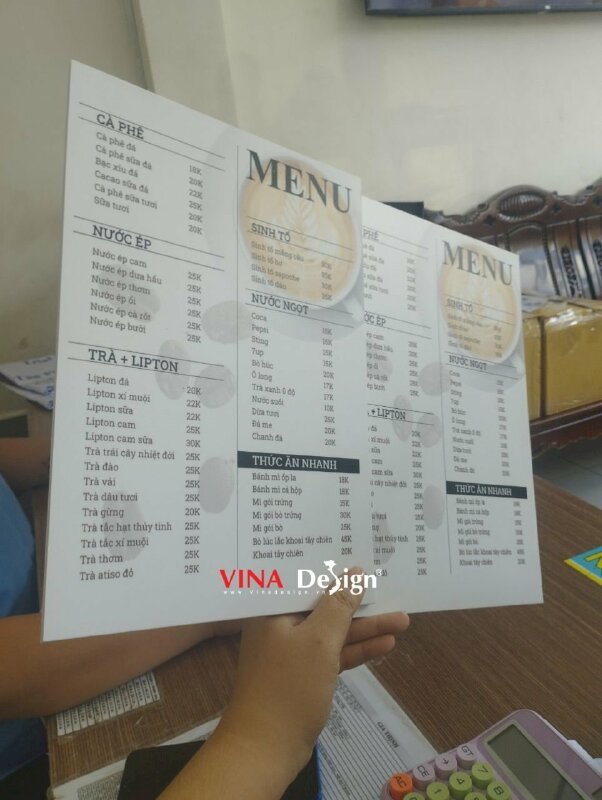 Dịch vụ in menu bảng cầm tay đẹp cho quán cafe, menu bồi formex - VND610