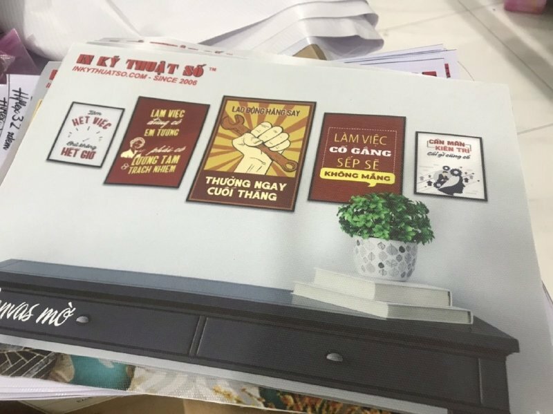 In tranh canvas mờ lấy liền