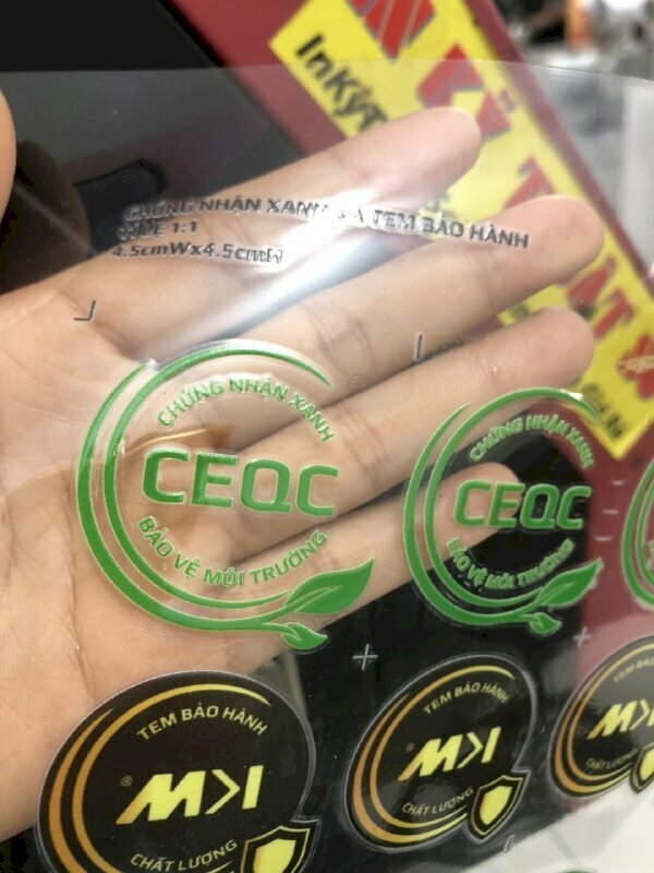 In tem nhãn decal nhựa trong, nhựa đục