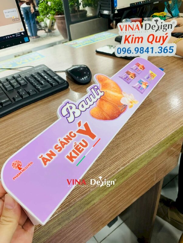 In standee format để bàn giới thiệu sản phẩm bánh mì ngọt, standee để quầy thu ngân, quầy trưng bày - VND591