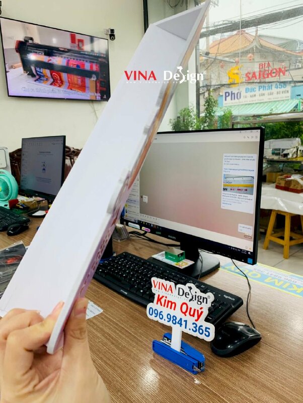 In standee format để bàn giới thiệu sản phẩm bánh mì ngọt, standee để quầy thu ngân, quầy trưng bày - VND591