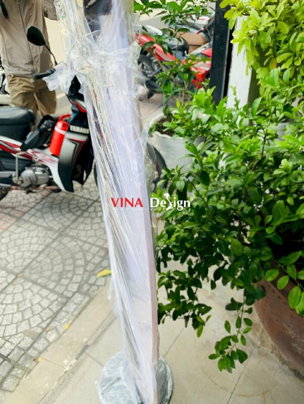 Làm Standee mô hình nhân vật đại diện thương hiệu phun xăm tự nhiên - VND597