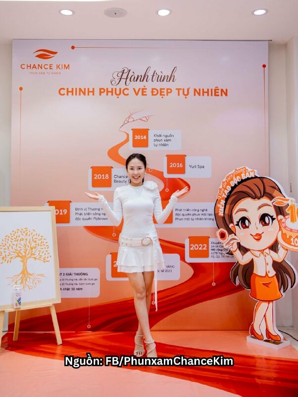 Làm Standee mô hình nhân vật đại diện thương hiệu phun xăm tự nhiên - VND597