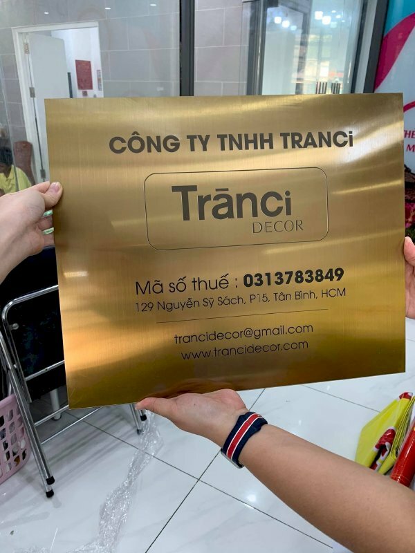 Bảng hiệu inox in UV