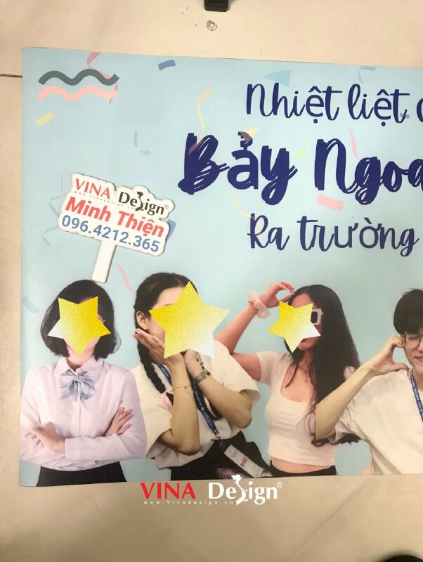 In banner PP cầm tay Nhiệt liệt chúc mừng bạn bè Ra trường thành công, in PP cán mờ lấy liền trong ngày - VND662