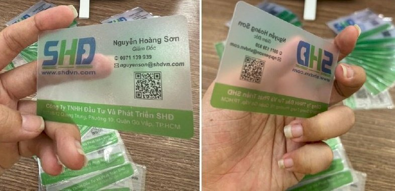 In card visit có mã QR