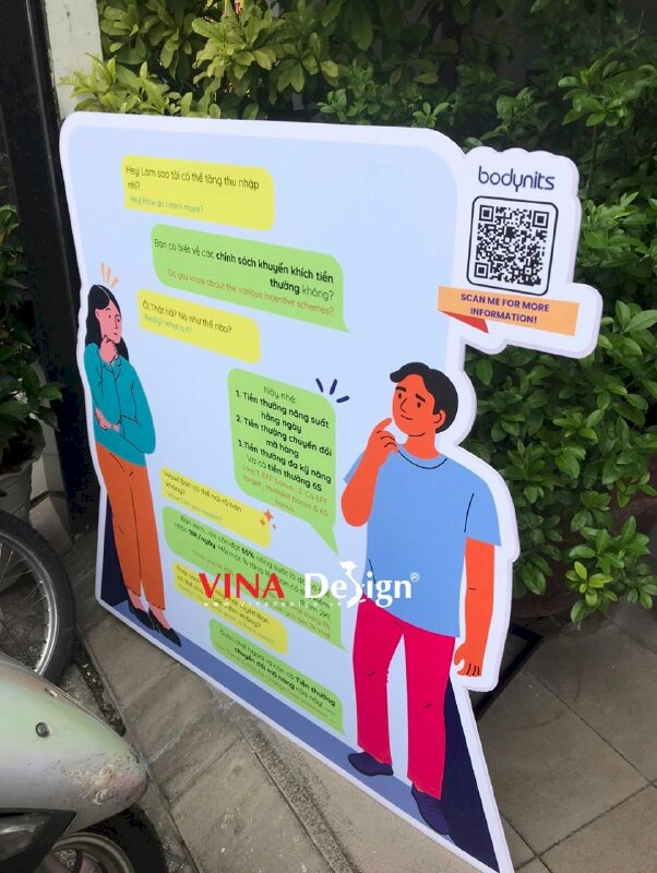 In standee mô hình thông tin sản phẩm có mã QR code quét thông tin - VND665