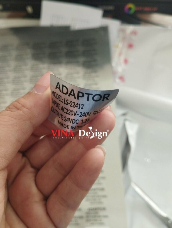 In tem dán thông số sản phẩm Adaptor, in tem mác nhôm xước - VND664