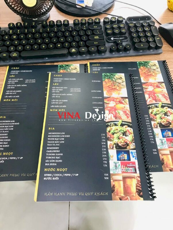 Làm menu quán ốc ngon dạng quyển menu nhựa chống nước, dày dặn, in sắc nét - VND643