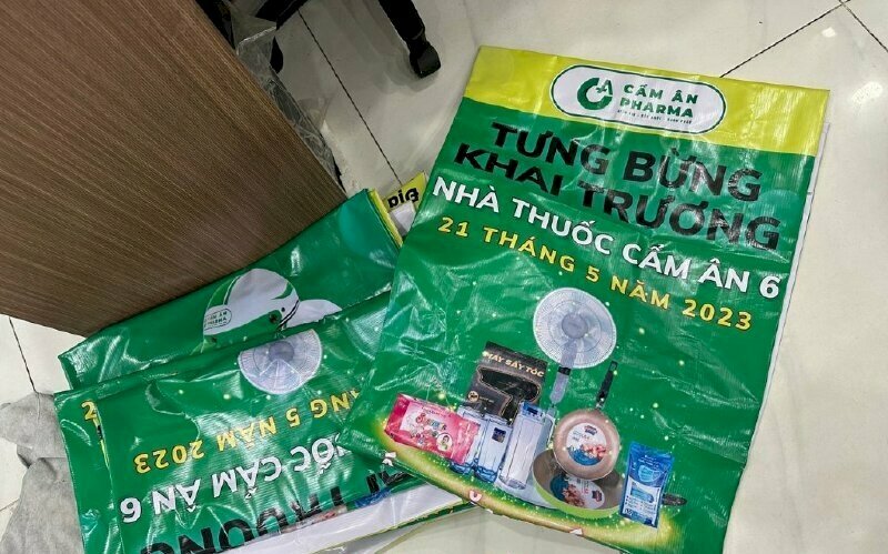 In băng rôn theo yêu cầu