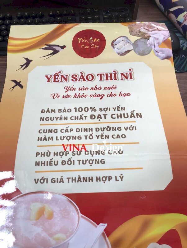 In poster lẻ khổ A2, in PP cán bóng giá rẻ, mặt sau có keo dán cửa kính, tường kính - VND738