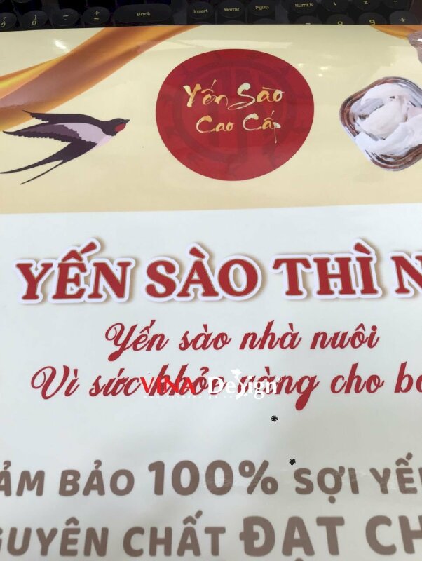 In poster lẻ khổ A2, in PP cán bóng giá rẻ, mặt sau có keo dán cửa kính, tường kính - VND738