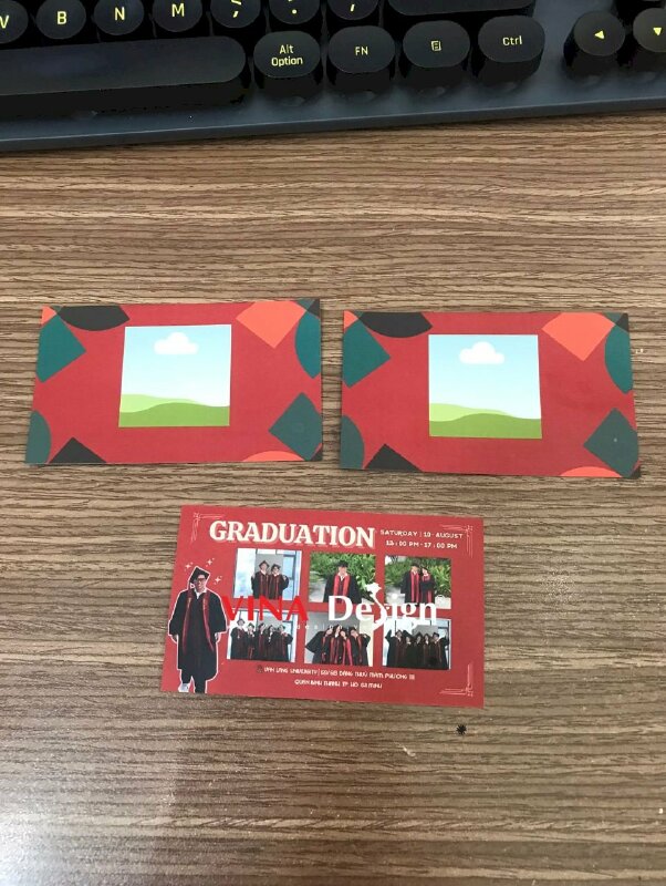 In thẻ giấy kỷ niện lễ tốt nghiệp đại học Graduation cho nhóm bạn sinh viên - VND739