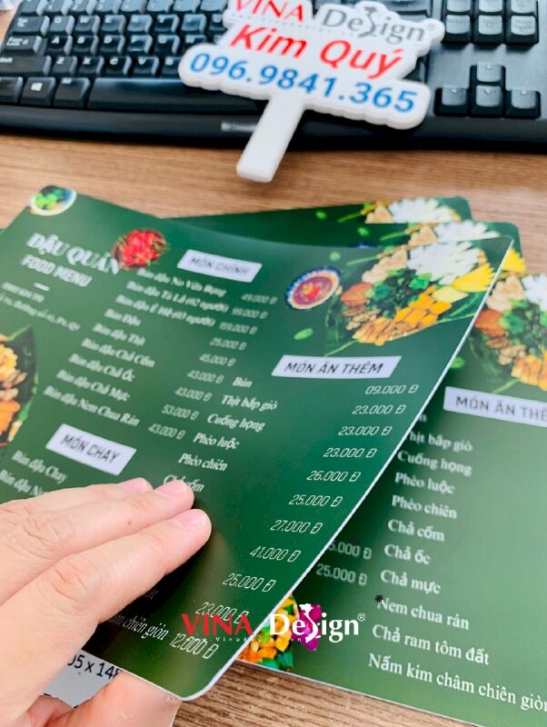 Làm menu nhựa PVC cầm tay cho quán bún đậu nắm tôm, 1 mặt món chính, 1 mặt món nước, take away - VND736