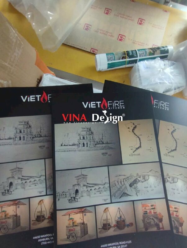 In menu nhà hàng Việt Nam tại Mỹ dạng cuốn catalog in giấy Couche đóng kim, hàng gửi đi Virginia từ TPHCM - VND802