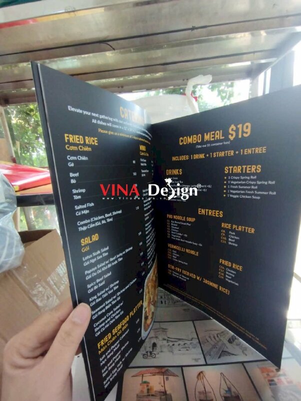 In menu nhà hàng Việt Nam tại Mỹ dạng cuốn catalog in giấy Couche đóng kim, hàng gửi đi Virginia từ TPHCM - VND802