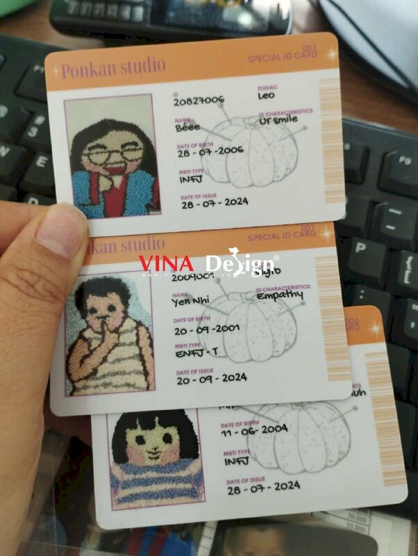 In thẻ nhựa làm ID card với ảnh và thông tin nhân vật cho sự kiện Bag Charm Chibi Workshop - VND799