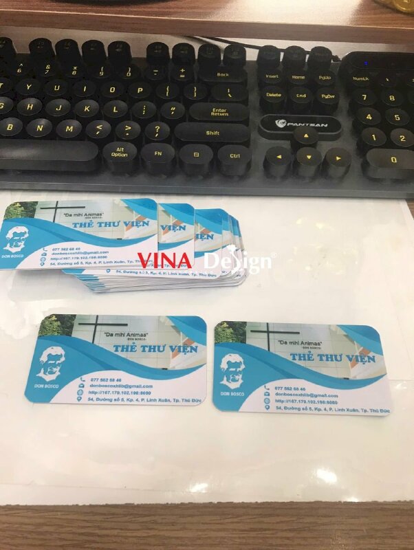 In thẻ thư viện cho học viện Công giáo, in thẻ nhựa 2 mặt, cán màng mờ, bo tròn 4 góc - VND807