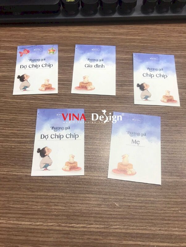 In thiệp gửi lời nhắn yêu thương, in giấy mỹ thuật Koehler K08 làm card Thương gửi gắn hộp quà tặng gia đình, tặng bố, tặng mẹ, tặng vợ - VND805