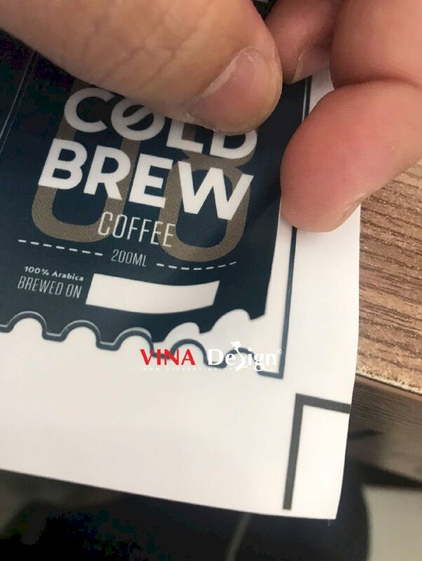 In tem nhãn dán chai cà phê Cold Brew 200ml, tem Decal sữa cán màng mờ chống nước - VND773