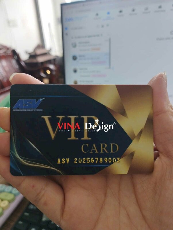 In thẻ VIP card làm thẻ thanh toán taxi dịch vụ taxi sân bay, dập nổi 1 dòng chữ, số - VND796