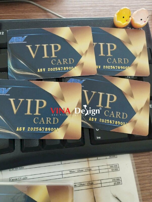 In thẻ VIP card làm thẻ thanh toán taxi dịch vụ taxi sân bay, dập nổi 1 dòng chữ, số - VND796