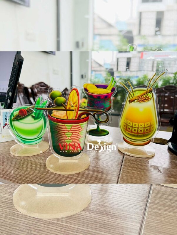 Mô hình ly Cocktail từ Mica Standee Acrylic để bàn - VND471