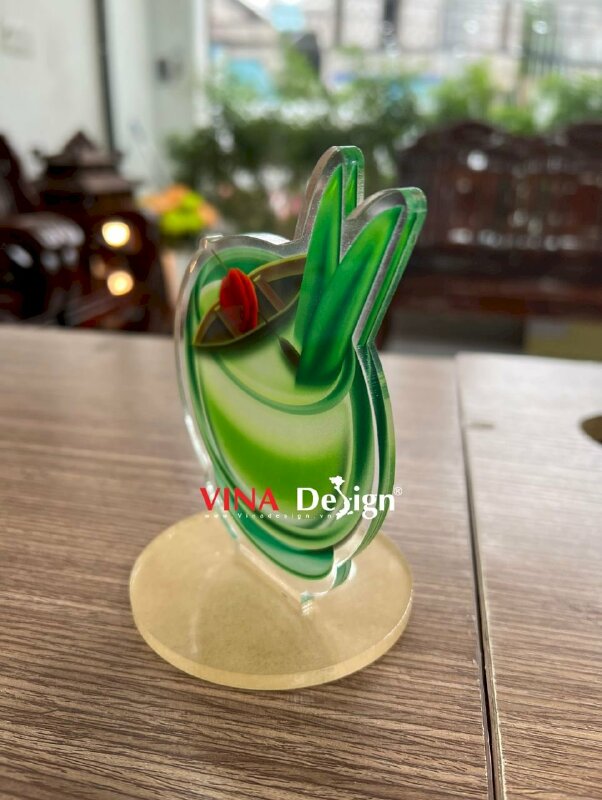 Mô hình ly Cocktail từ Mica Standee Acrylic để bàn - VND471