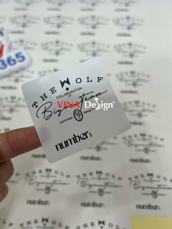 In logo nhãn hàng chuyên custom giày độ giày - VND345