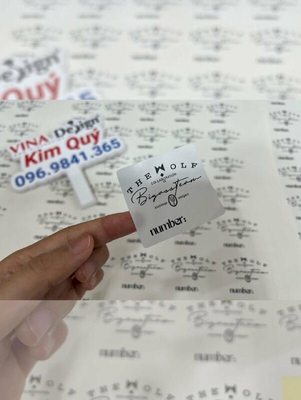 In logo nhãn hàng chuyên custom giày độ giày - VND345