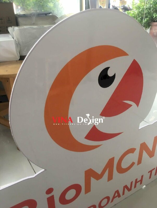 In standee chân sắt logo thương hiệu công ty quảng cáo dịch vụ MCN Multi-channel Network - VND956