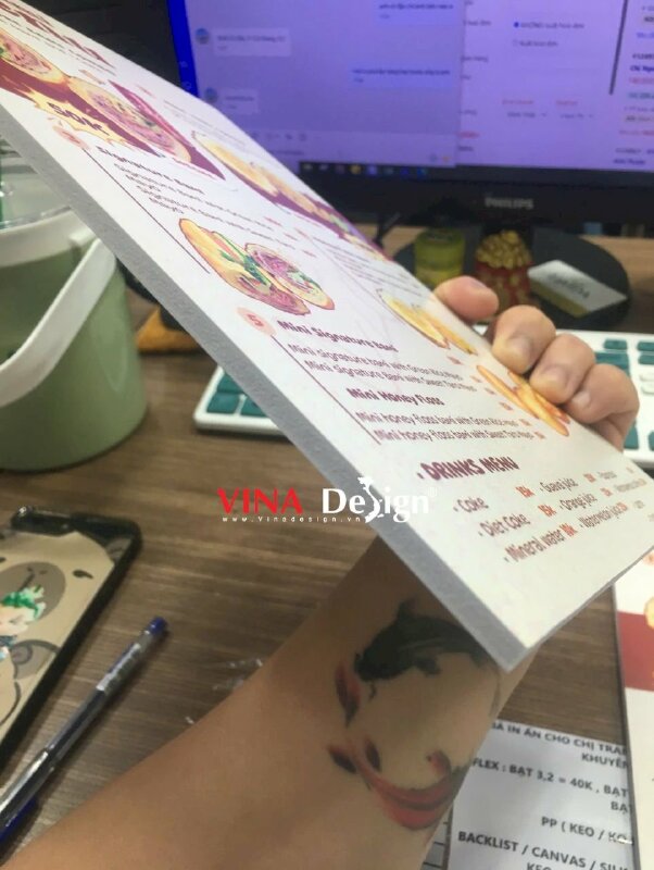 In tấm Menu formex A4 cầm tay song ngữ Việt Anh cho tiệm bánh mì - VND960