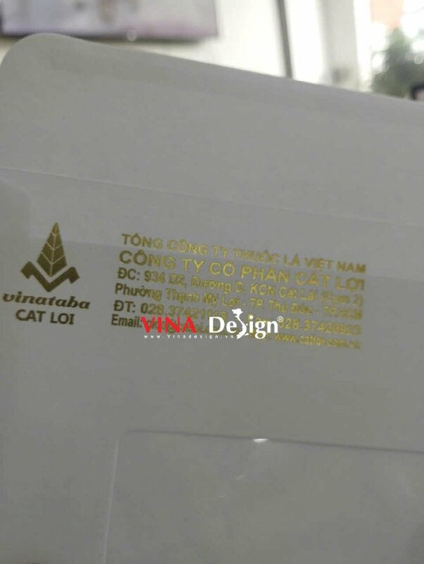 Làm bao thư ép kim màu vàng 18K size 12cm x 22cm cho công ty - VND949