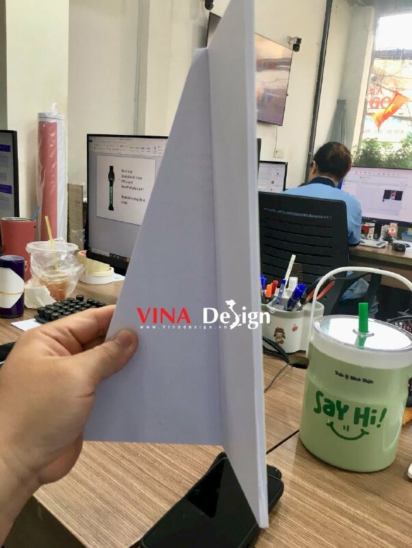 Làm standee format để bàn giới thiệu thức uống trà trái cây cho quán Coffee & Roastery - VND945