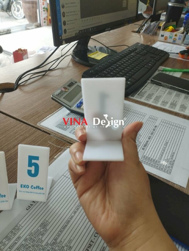 In biển số bàn Mica quán cafe - VND12