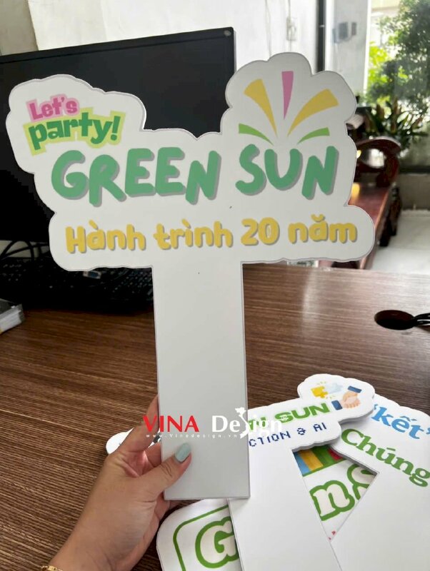 In hashtag cầm tay kỷ niệm 20 năm Happy 20th Anniversary - VND978