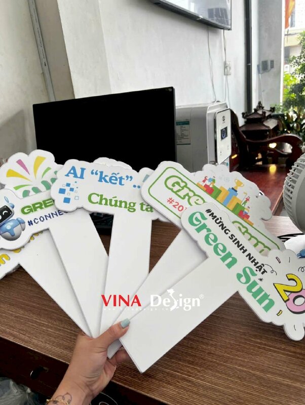 In hashtag cầm tay kỷ niệm 20 năm Happy 20th Anniversary - VND978