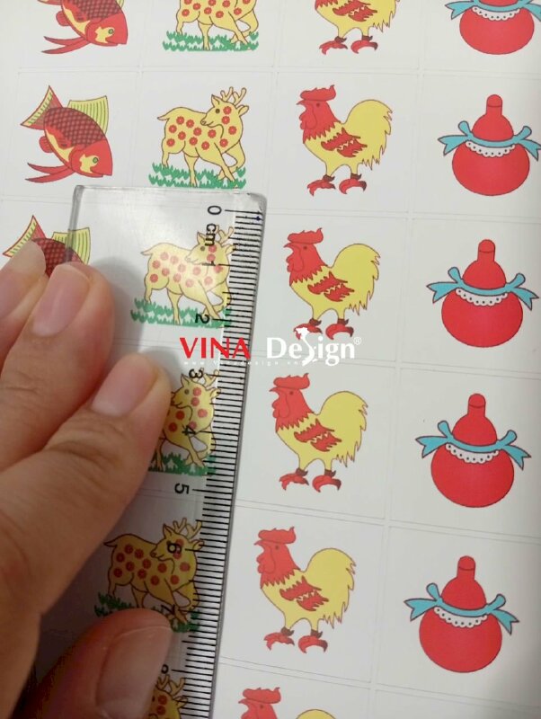 In sticker Bầu Cua Tôm Cá Bầu Gà Nai tem PP đế giấy theo m2, in mực dầu, có bế - VND976