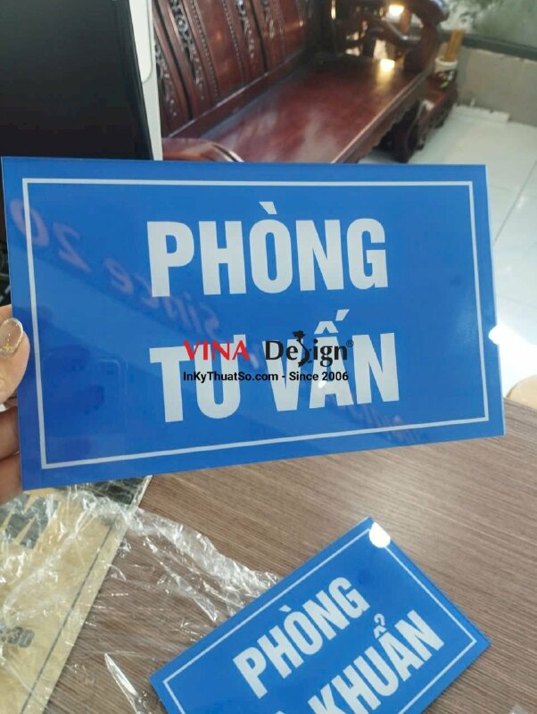 In bảng tên phòng ban, phòng tư vấn, phòng khử khuẩn in Mica trong - VND992