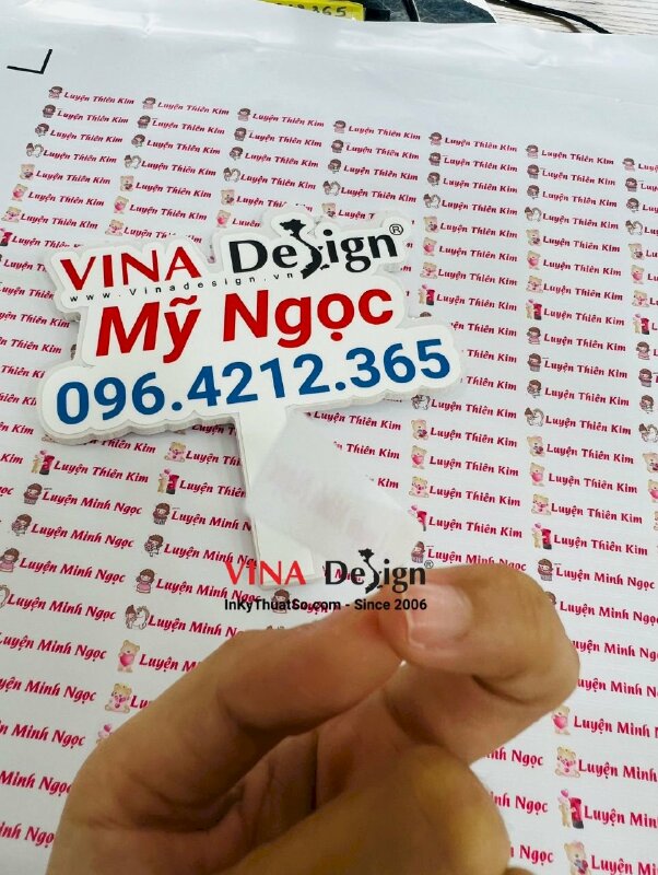 Nhãn in tên học sinh theo yêu cầu, sticker dán đồ dùng học tập - VND239