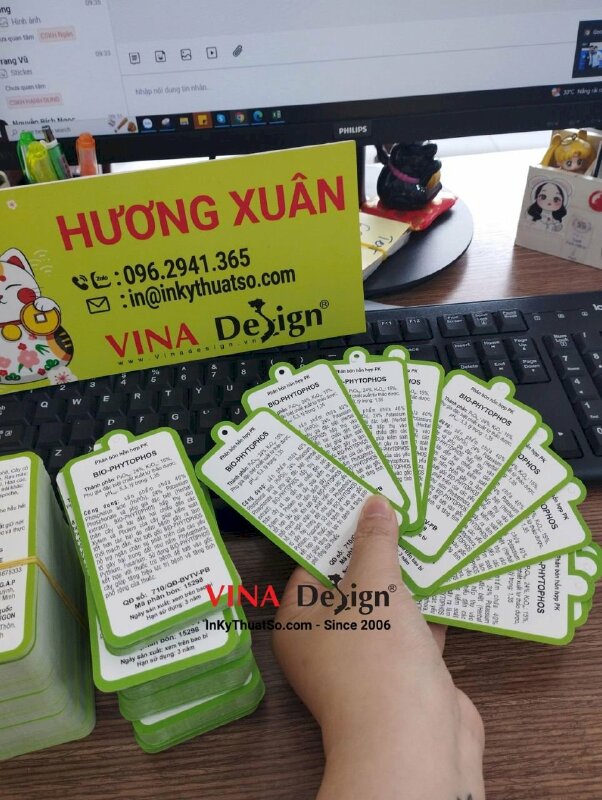 In tag cổ chai bảo vệ thực vật, thẻ treo cổ chai nhựa - VND322