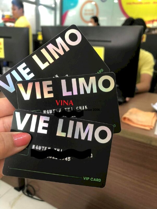 In thẻ VIP card ép kim, dập nổi tên & mã số - VND275