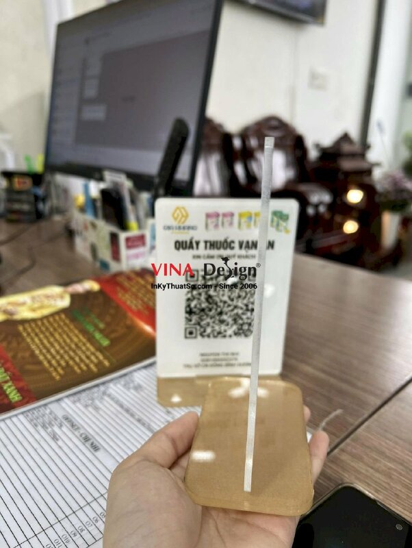Làm đế Mica quét mã QRcode thanh toán, standee mica để quầy thuốc - VND390