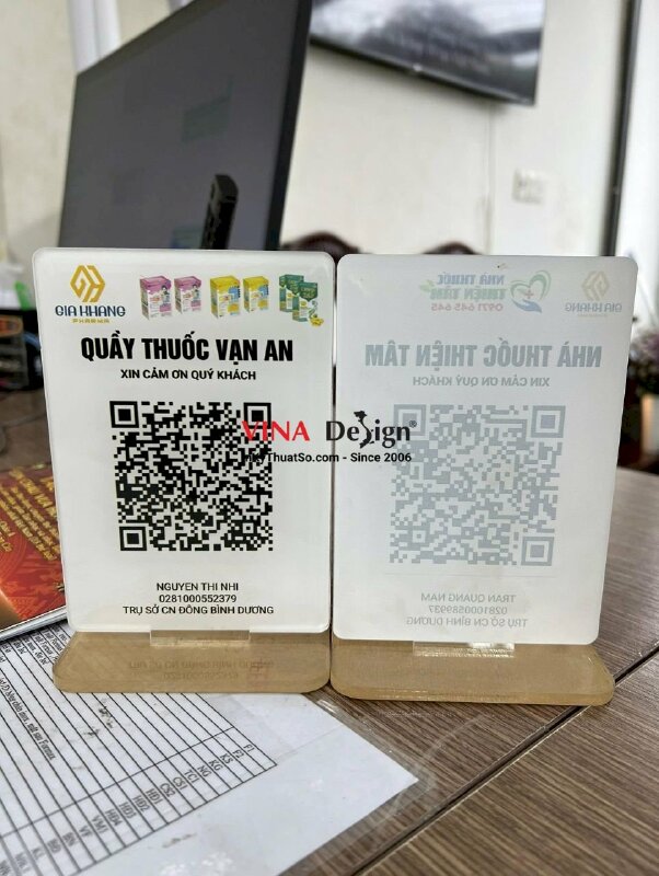 Làm đế Mica quét mã QRcode thanh toán, standee mica để quầy thuốc - VND390