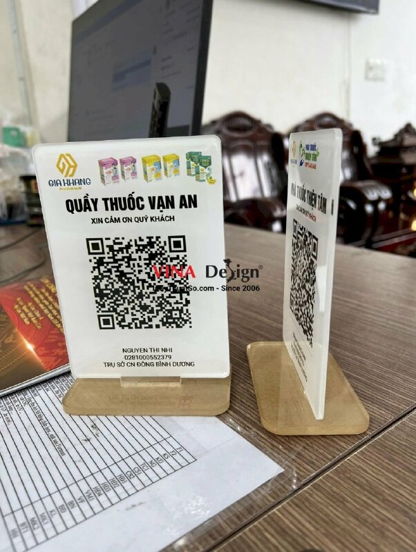 Làm đế Mica quét mã QRcode thanh toán, standee mica để quầy thuốc - VND390