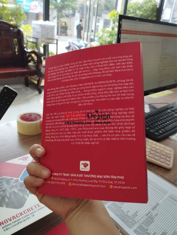 In bìa quyển catalogue bảng màu sơn, in bao bì giấy Ivory 300gsm - VND415