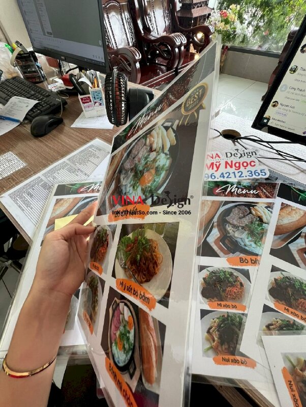 In menu ép nhựa plastic tờ rời cầm tay quán ăn sáng - VND201
