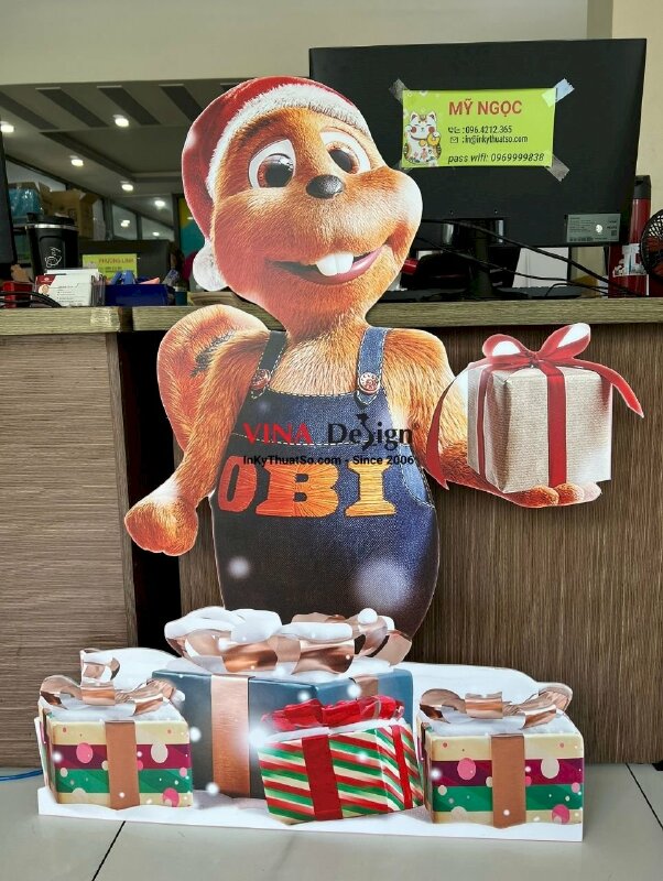 In mô hình linh vật thương hiệu trang trí Giáng Sinh văn phòng tập đoàn nước ngoài - VND406