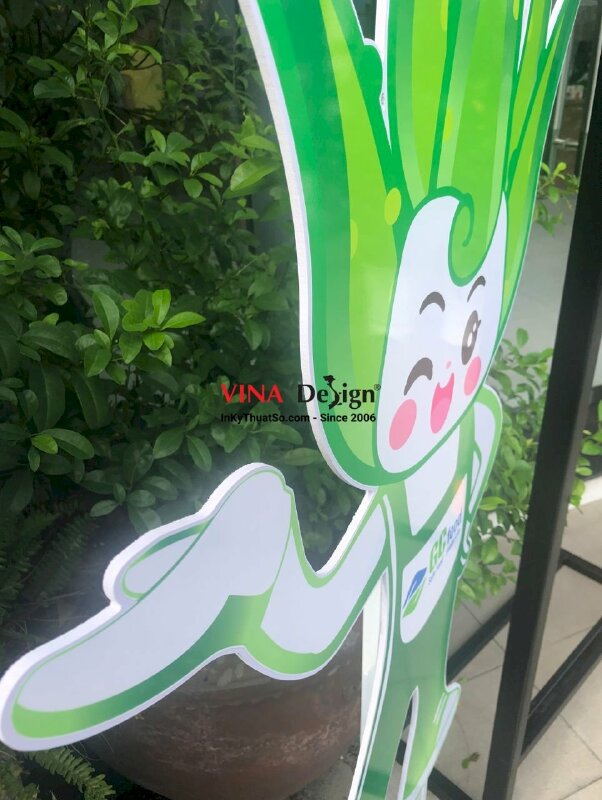 In standee Mascot mô hình linh vật công ty trưng bày gian hàng hội chợ triển lãm - VND395